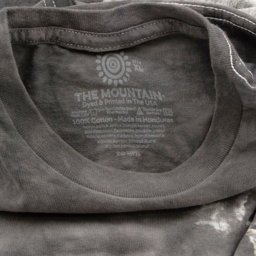 The Mountain Men's Americana Wolves Graphic T-Shirt in Grey Tie-Dye, XL - Picture 4 of 4